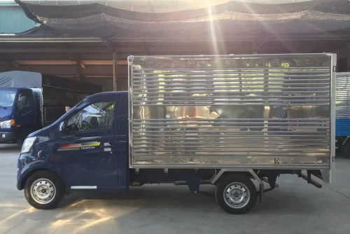 XE TẢI TERA 100 THÙNG KÍN