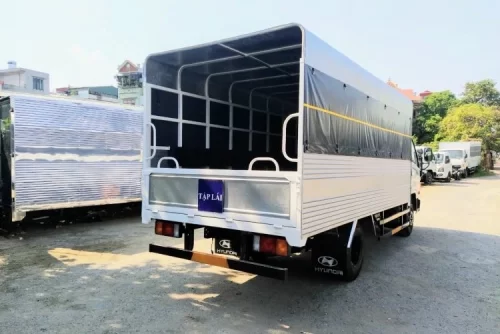 XE TẢI HYUNDAI 75S TẬP LÁI