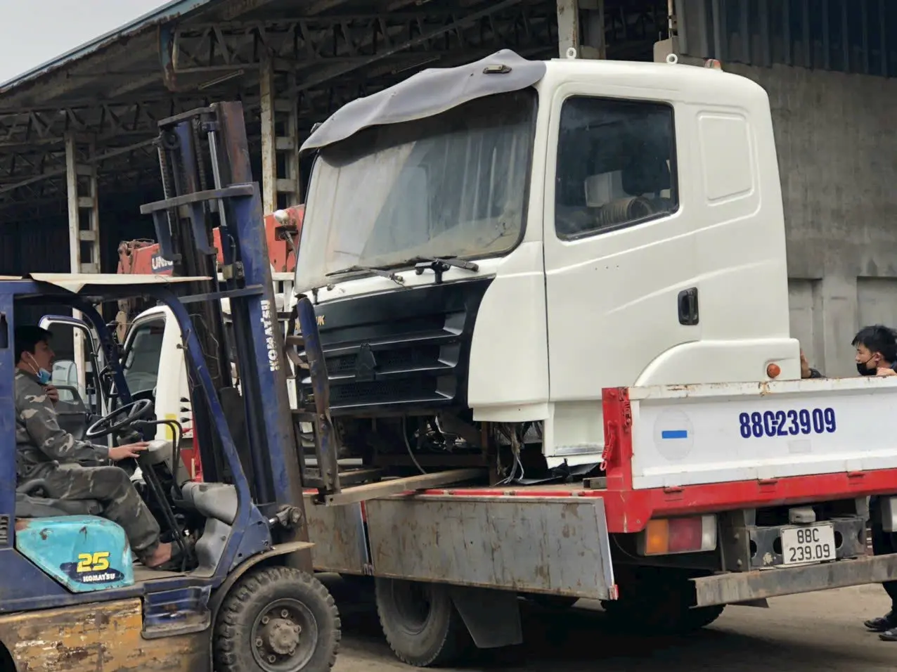 Mua bán cabin cũ Tề Lỗ xe Howo cũ